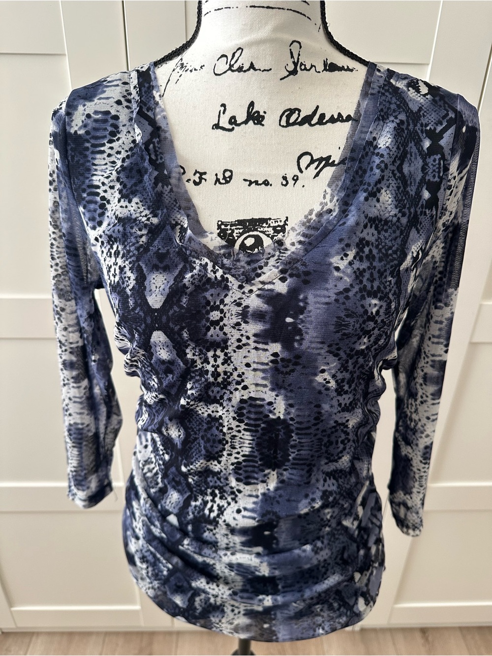 INC Navy & White Blouse with ruched sides Top size Large. Some Sheerness.